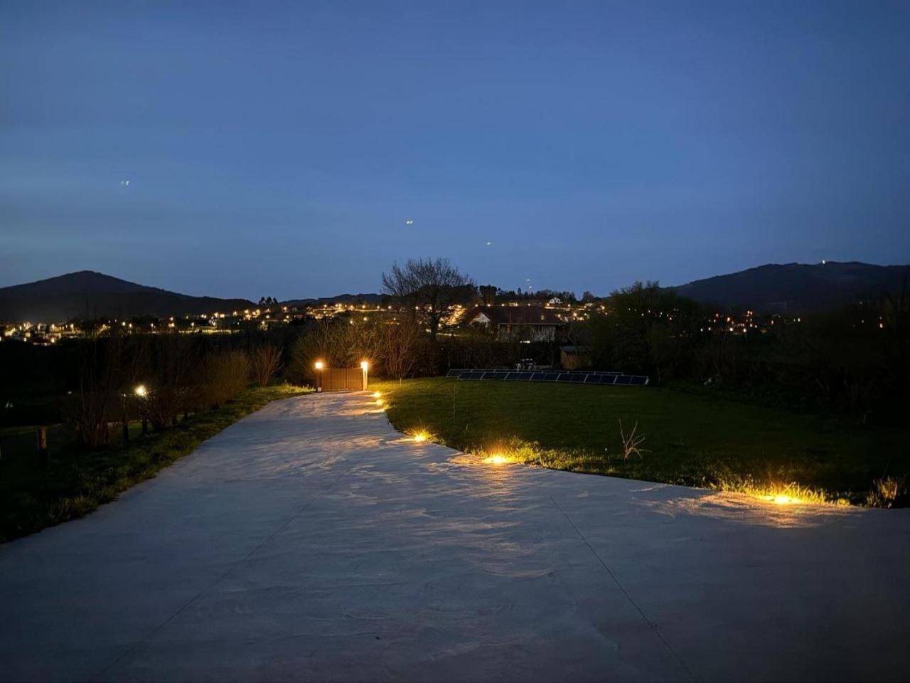 Mini Casa Con Jardin Villa Mungia Exterior photo