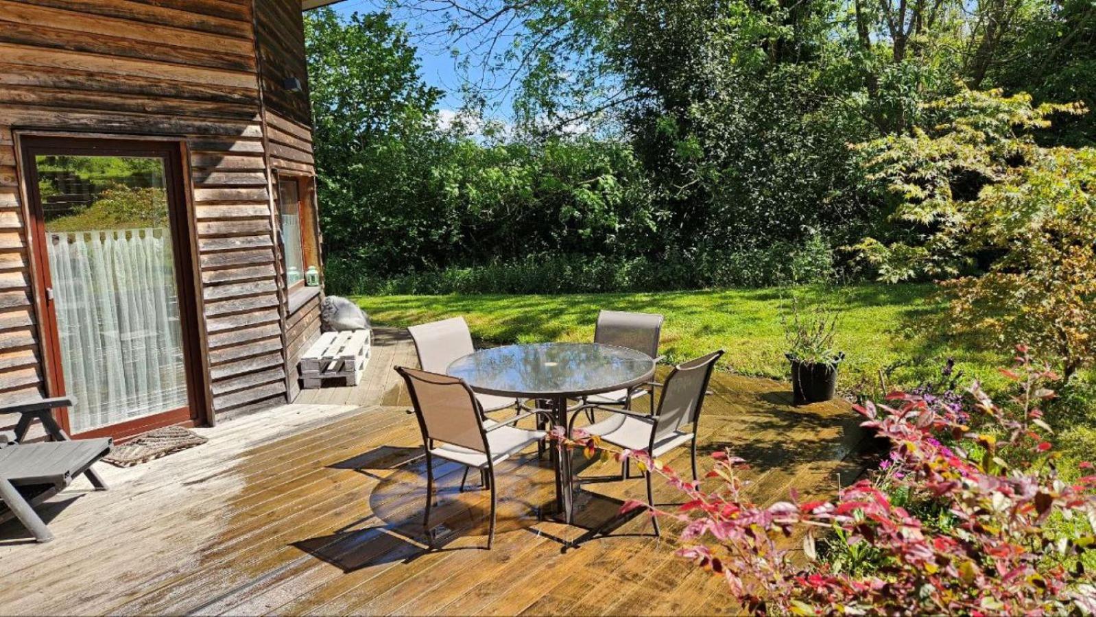 Mini Casa Con Jardin Villa Mungia Exterior photo